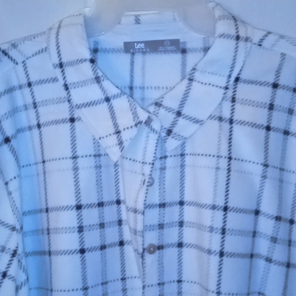 Flannel - Picture 3 of 4